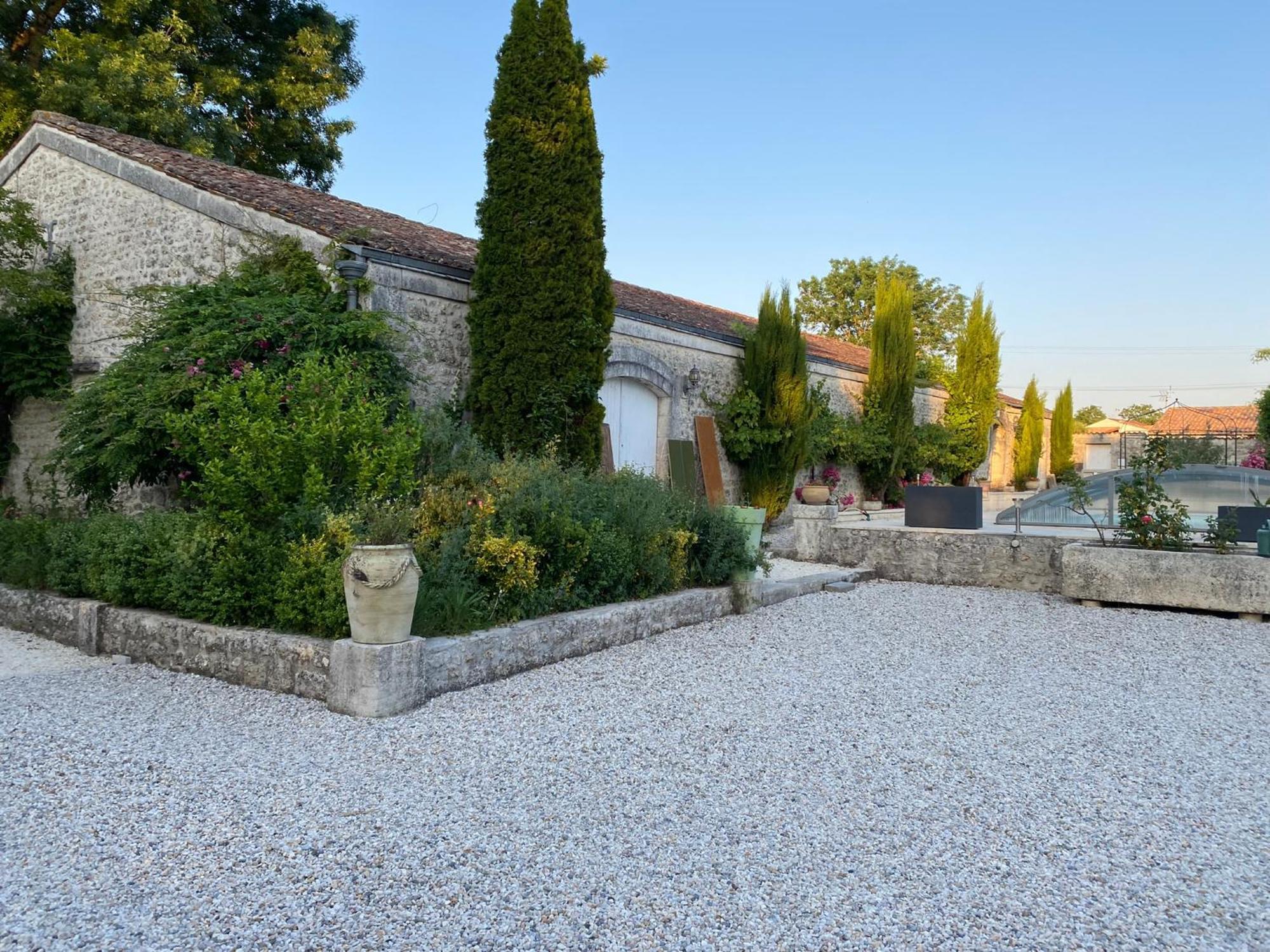 Domaine De La Perthuiserie Saint-Porchaire Luaran gambar